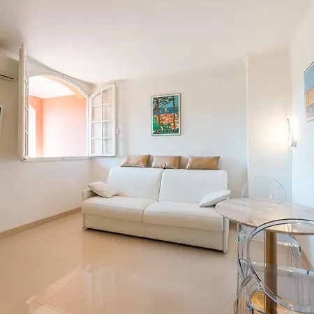 Tropez, Coeur De Village, Unique